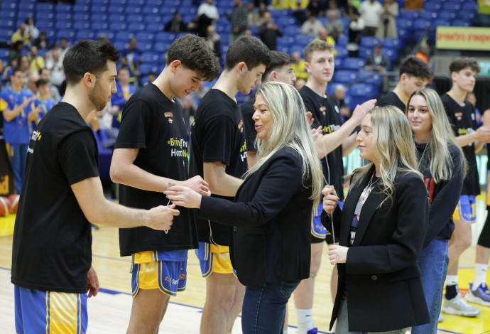 שחקני מכבי Playtika תל אביב (צילום: באדיבות מכבי תל אביב)