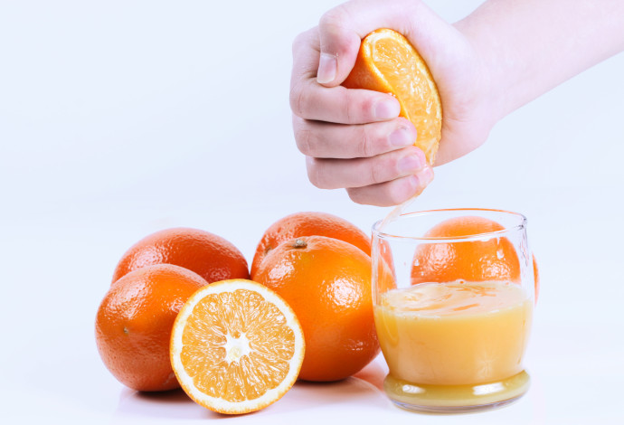 פירות הדר, תפוזים, ויטמין C (צילום:  אינג'אימג')