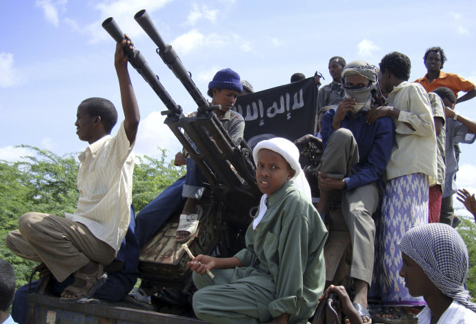 ארגון הטרור אל-שבאב במוגדישו, 22 ביוני 2009 (צילום:  רויטרס)