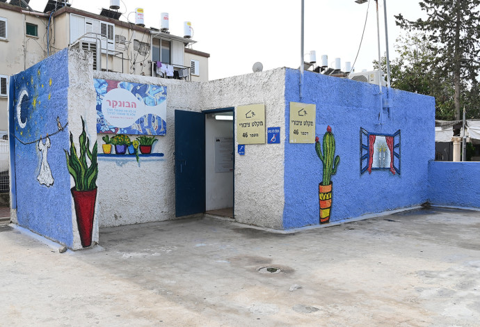 סיור ציור- מקלטים מצוירים בעיר חולון (צילום:  סרגיי סטרודובצב)