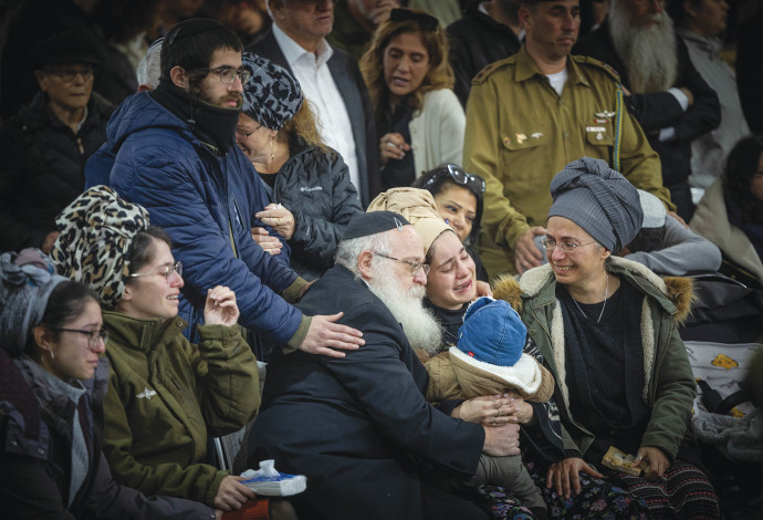 הלווייתו של סמר אלישע יהונתן לובר מיצהר בהר הרצל (צילום:  יונתן זינדל פלאש 90)