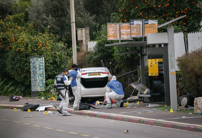 זירת הפיגוע ברעננה (צילום:  Gili Yaari/Flash90     )