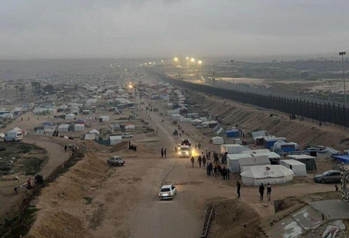 רפיח, גבול מצרים-רצועת עזה (צילום:  רשתות ערביות)