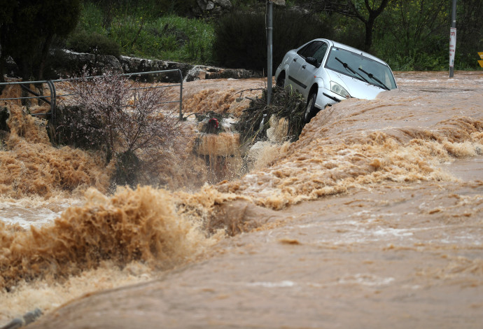 הצפות (צילום:  REUTERS/Ammar Awad)