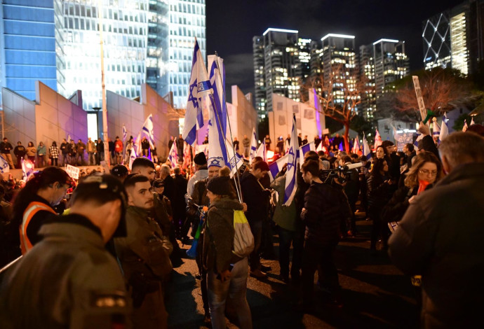 מחאה נגד הממשלה בקפלן תל אביב (צילום:  אבשלום ששוני)