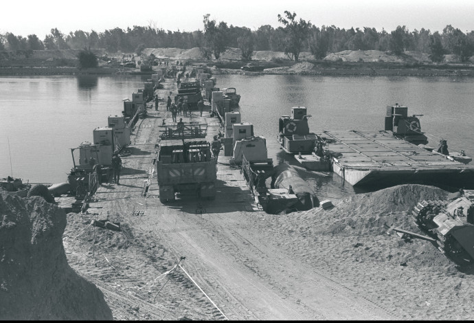 מלחמת יום כיפור 25.10.1973 תעלת סואץ (צילום:  רון אילן, לע"מ)