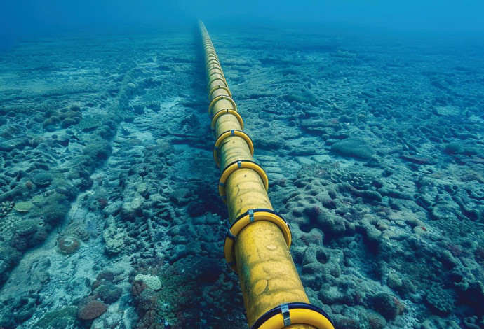 כבל תת ימי (צילום:  באדיבות משרד האנרגיה)