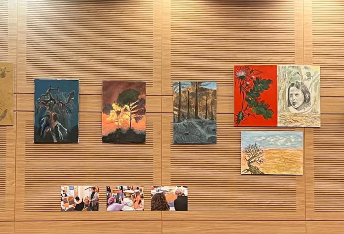 יצירותיהם של עשרות אומנים עם מוגבלויות, נתלו השבוע בתערוכה מיוחדת בחדר ועדת החינוך של הכנסת (צילום:  בצלאל חבס)