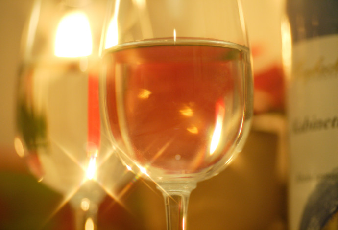 יין לבן (צילום:  אינג'אימג')