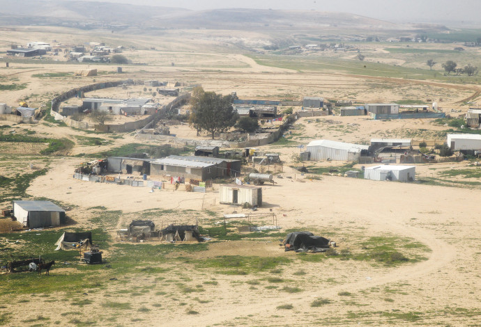 יישוב בדואי בנגב (צילום:  נתי שוחט פלאש 90)