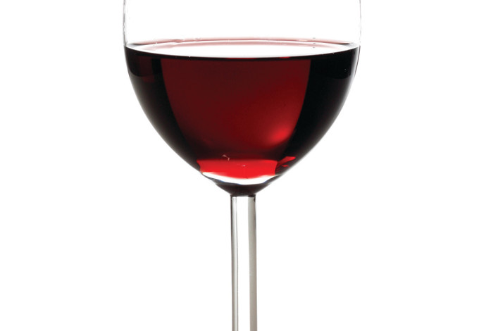 כוס יין אדום (צילום:  אינג אימג')