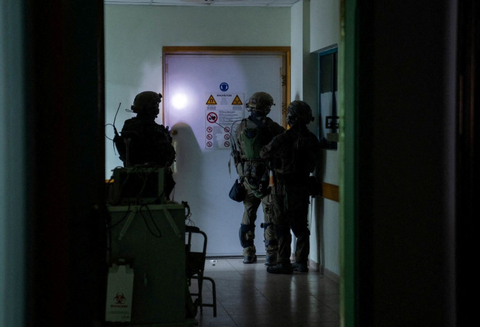 כוחות צה"ל בבי"ח שיפא, עזה (צילום:   Israel Defense Forces/Handout via REUTERS)