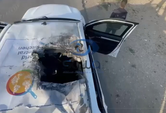 רכב הסיוע שהופצץ בעזה (צילום:  רשתות ערביות)