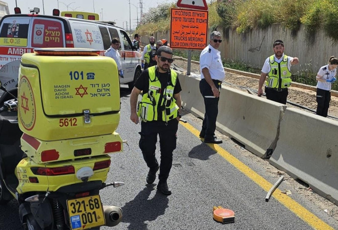 זירת התאונה בכביש 471 (צילום:  תיעוד מבצעי מד"א)