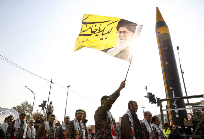 מצעד איראני בטהרן (צילום:  AFP via Getty Images)