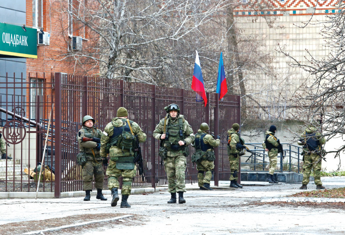 כוחות רוסיה בתוך אוקראינה (צילום:  רויטרס)