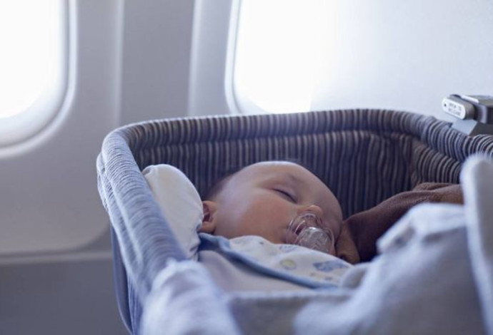 איך טסים עם תינוק? המדריך להורה המתחיל (צילום:  depositphotos)