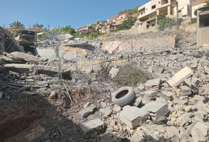 תקיפת בית בכפר כילא (צילום:  רשתות ערביות)