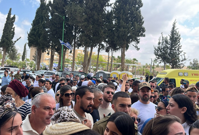 בית העלמין באופקים  (צילום:  פלד ארבלי)