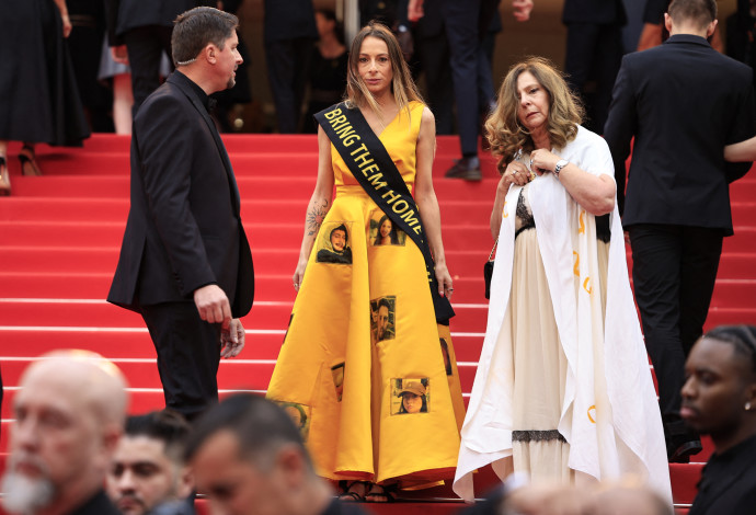 לורה בלג'מן כאדר בפסטיבל קאן (צילום:  VALERY HACHE/AFP via Getty Images)