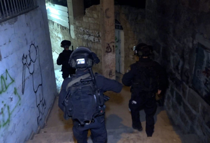 פעילות שוטרי מחוז ירושלים במזרח העיר, ארכיון (צילום:  דוברות המשטרה)