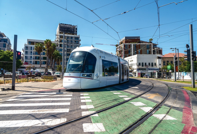 הרכבת הקלה (צילום:  אבשלום ששוני)