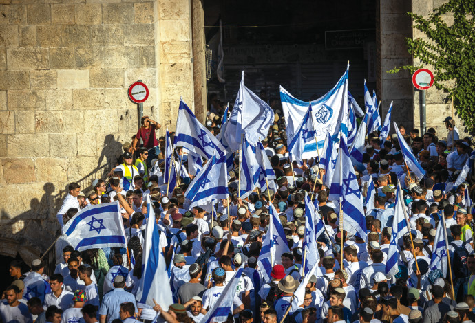 מצעד הדגלים בשער שכם, יוני 2024 (צילום:  חיים גולדברג, פלאש 90)