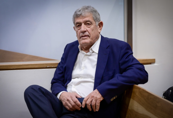 מיקי גנור בעדותו בתיק 3000 (צילום:  אבשלום ששוני, פלאש 90)