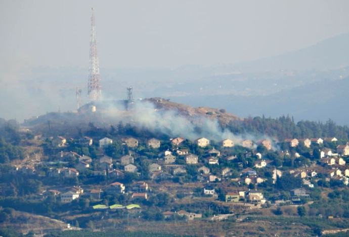 מטולה עולה באש (צילום:  רשתות ערביות)