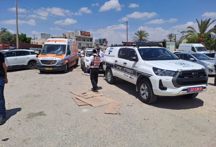 משטרה ואמבולנס ברהט (צילום:  איחוד הצלה)