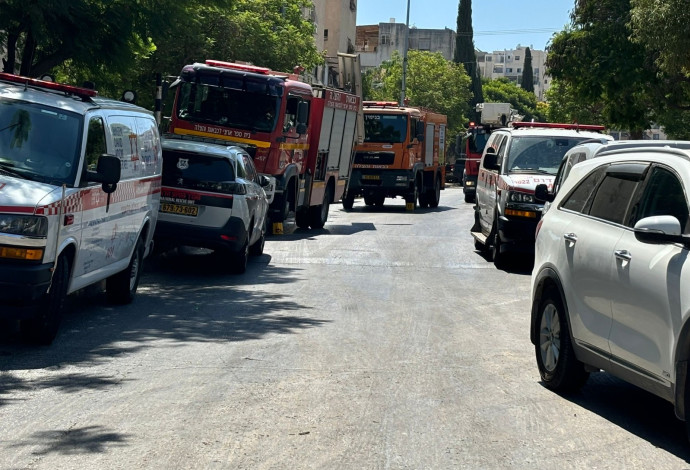 נצרת עלית לכודים בבור (צילום:  תיעוד מבצעי מד"א)