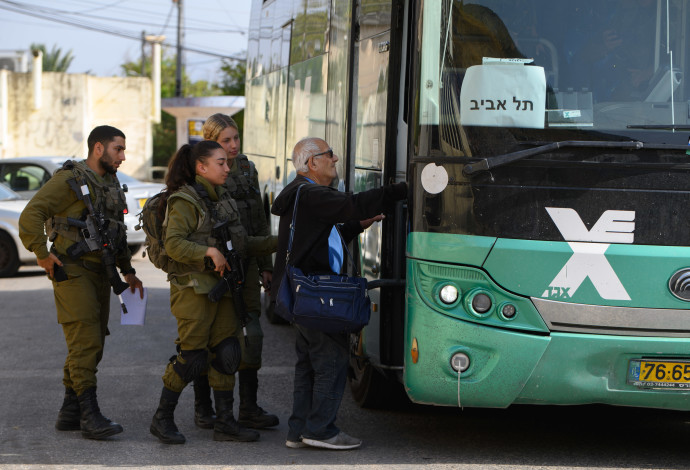 מפונים קריית שמונה (צילום:  אייל מרגולין פלאש 90)