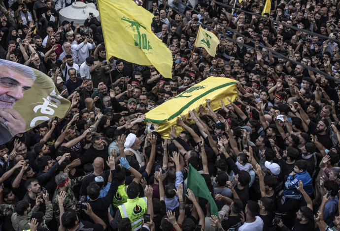 לווית בכיר חיזבאללה (צילום:  Manu Brabo/Getty Images)