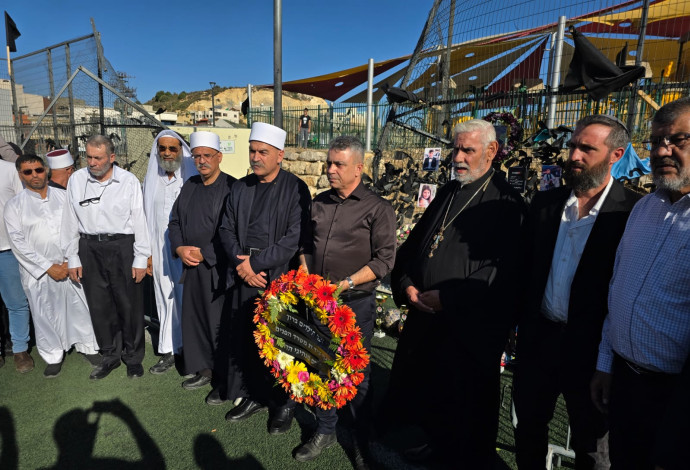 רבנים, אימאמים וכמרים בתפילה משותפת במג'דל שמס  (צילום:  המרכז הבין דתי אור תורה)