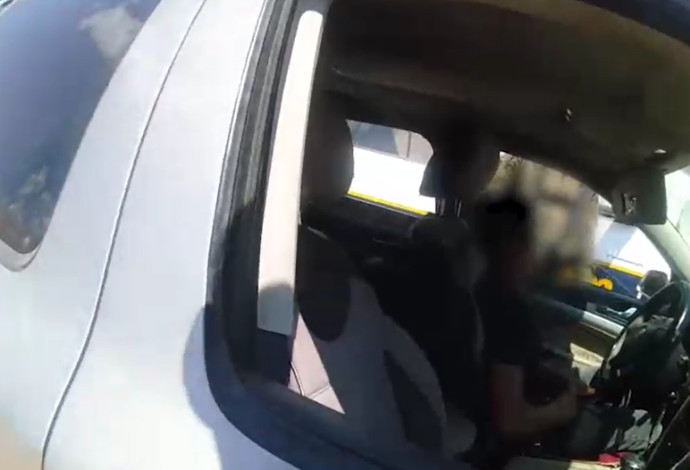 הנער בן ה12 שנתפס נוהג ברכב סמוך למבואות יריחו (צילום:  צילום מסך)