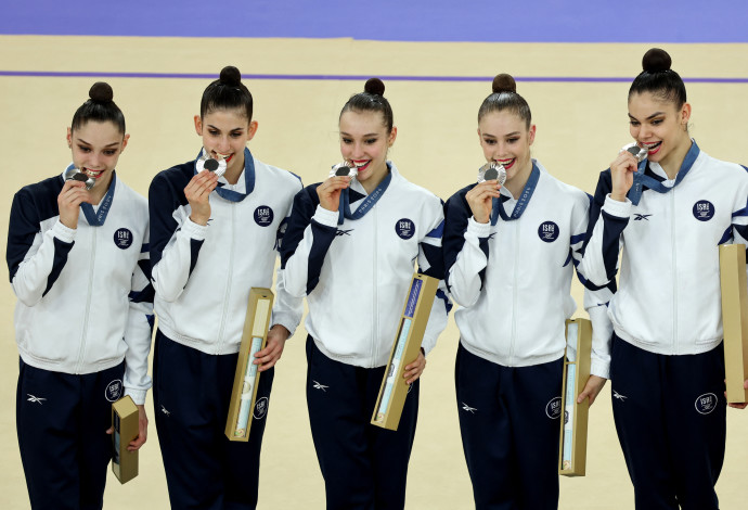 נבחרת ההתעמלות האמנותית של ישראל (צילום:  REUTERS/Mike Blake)