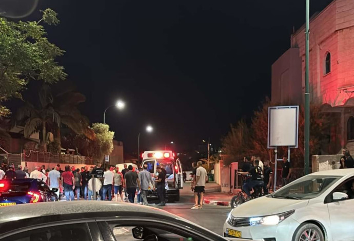 זירת הרצח בכפר קרע (צילום:  ללא)