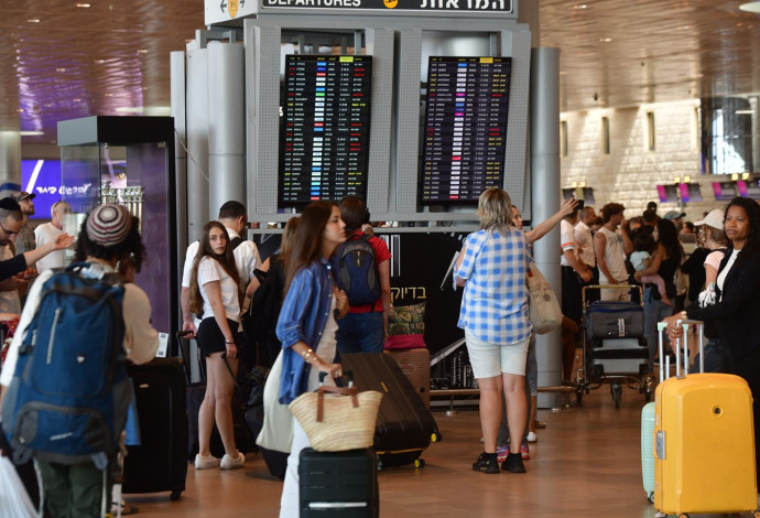 כאוס בנתב"ג לאחר סיכול מתקפת חיזבאללה  (צילום:  אבשלום ששוני)