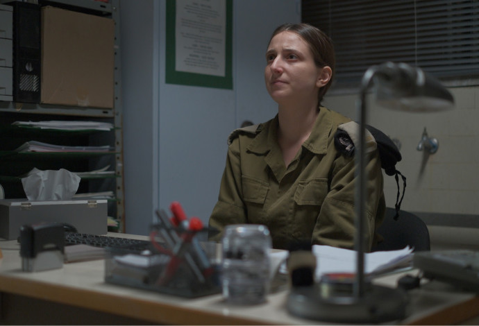 אלונה סער ב"המפקדת" (צילום:  רן מנדלסון: באדיבות כאן 11, בלאק שיפ הפקות סרטים)
