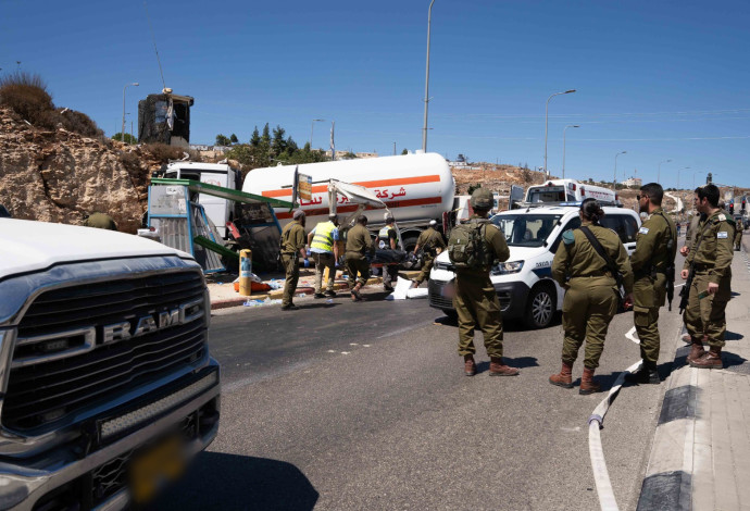 הפיגוע בגבעת אסף (צילום:  דוברות המשטרה)