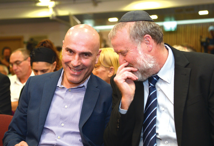 אביחי מנדלבליט ואפי נוה (צילום:  פלאש 90)