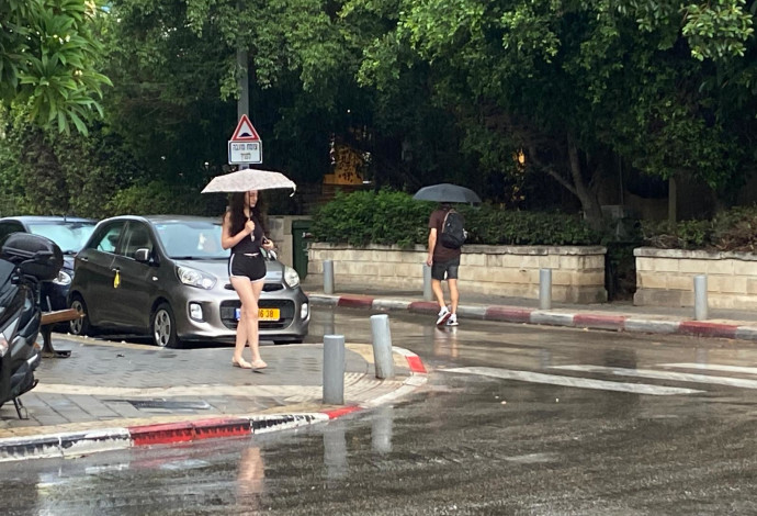 גשם במרכז (צילום:  אבשלום ששוני)