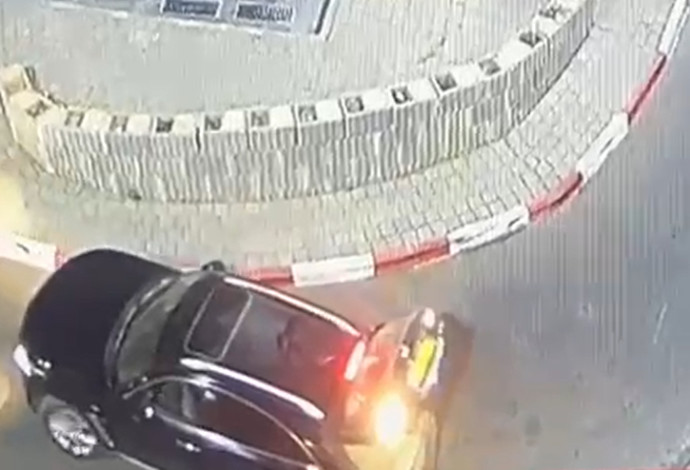 גניבת כספומט ופריצה לבניין ברהט (צילום:  רשתות חברתיות, שימוש לפי סעיף 27 א')