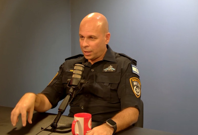 נצ"מ יוני חג'ג' מפקד ימ"ר חוף (צילום:  מעריב אונליין)