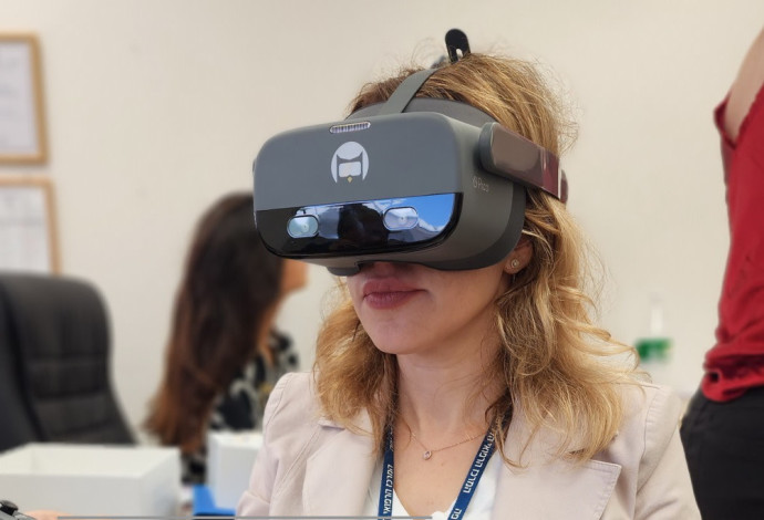 משקפי VR. אחיות מתאמנות בהכנה לניתוחים (צילום:  המרכז הרפואי הלל יפה)