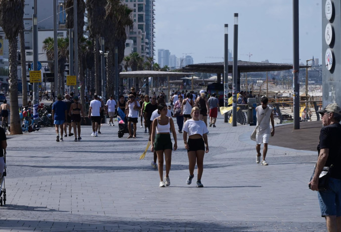 טיילת תל אביב (צילום:  אבשלום ששוני)