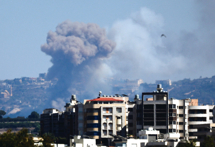 אחת ההפצצות הישראליות בלבנון  (צילום:  רויטרס)
