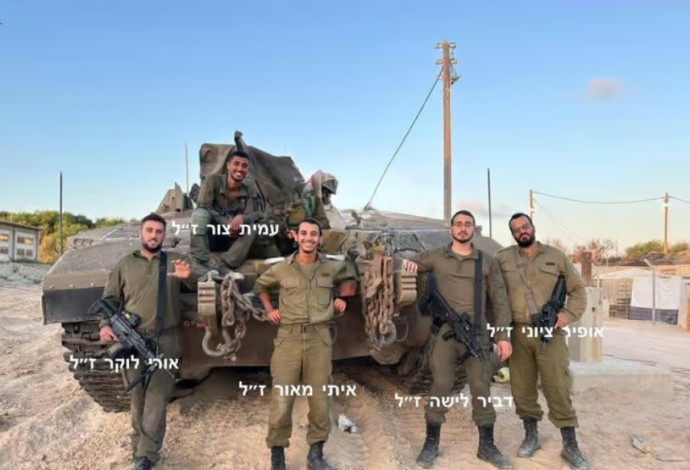 איתי מאור ז"ל וחבריו לצוות (צילום:  פרטי)