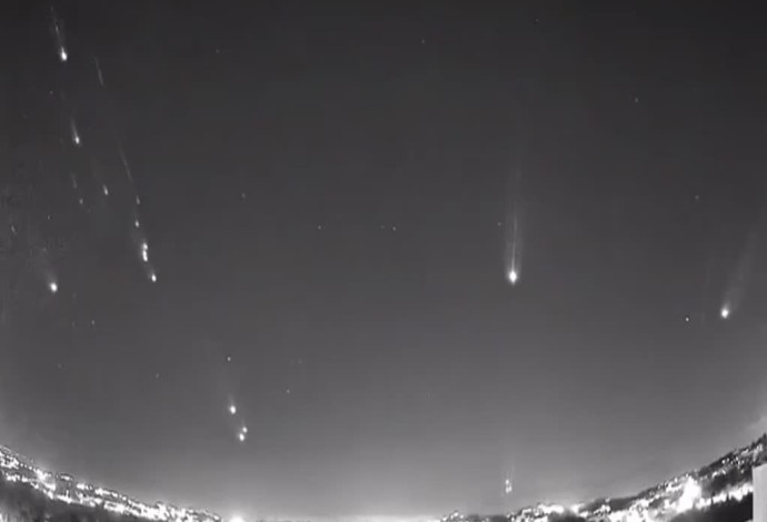 תיעוד מהמתקפה האיראנית (צילום:  רשתות ערביות)
