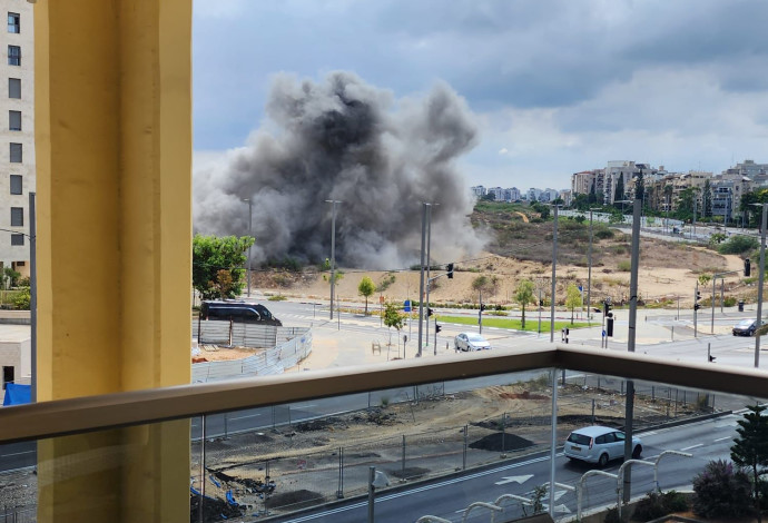 נפילה בחולון  (צילום:  שימוש לפי סעיף 27א')